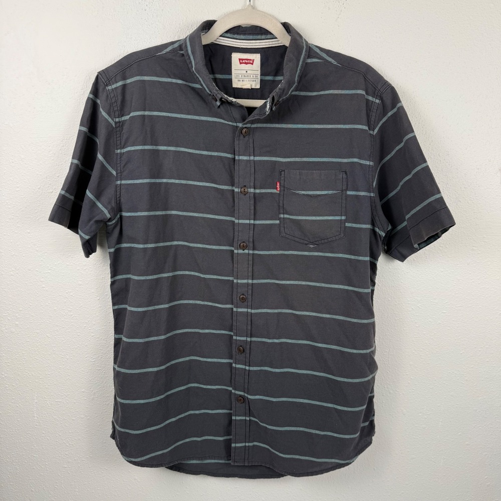 Levis Mens Short Sleeve Button Down Shirt Gray Blue Striped Size M RN 117508‎